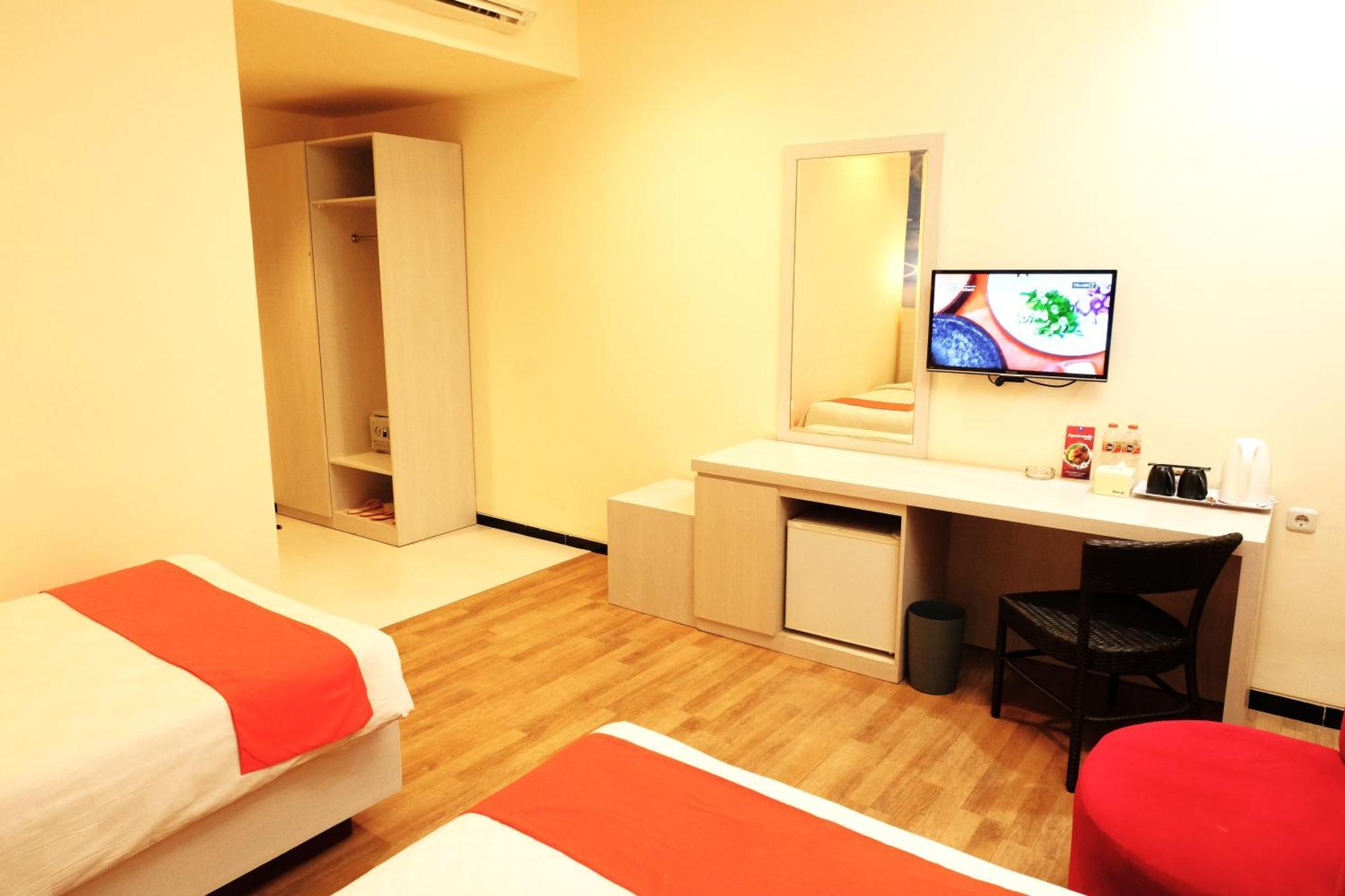 Halogen Hotel Airport Surabaya Сідоарджо Екстер'єр фото
