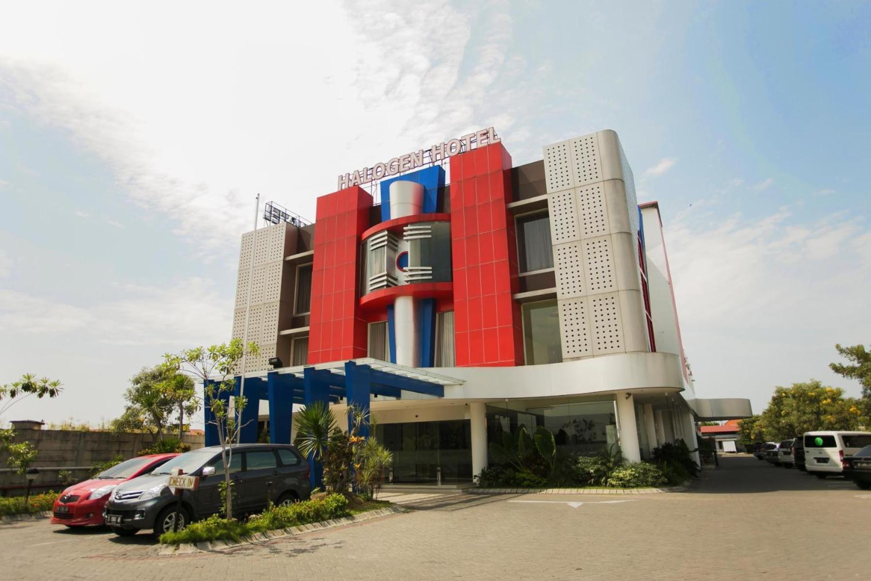 Halogen Hotel Airport Surabaya Сідоарджо Екстер'єр фото