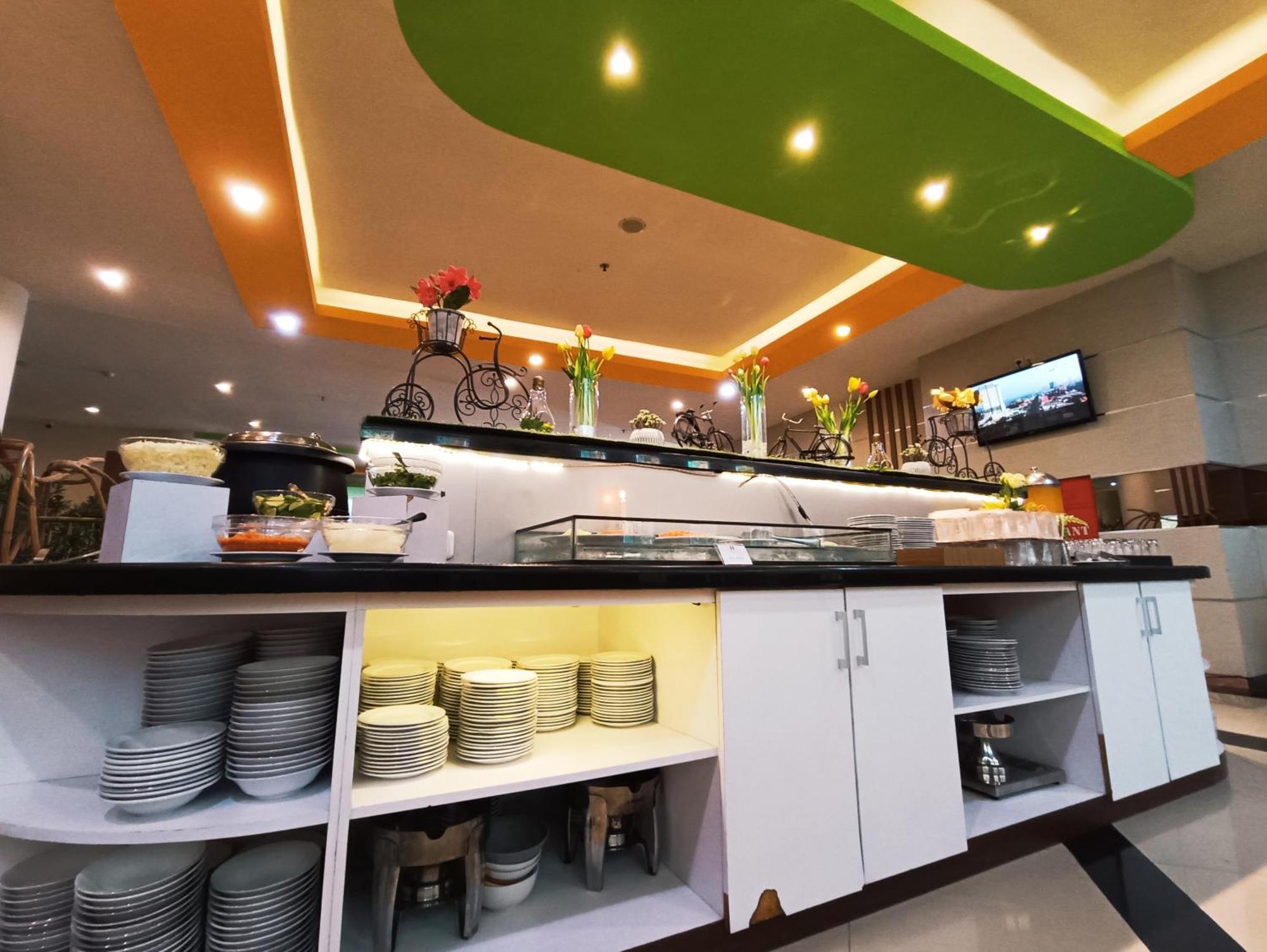 Halogen Hotel Airport Surabaya Сідоарджо Екстер'єр фото